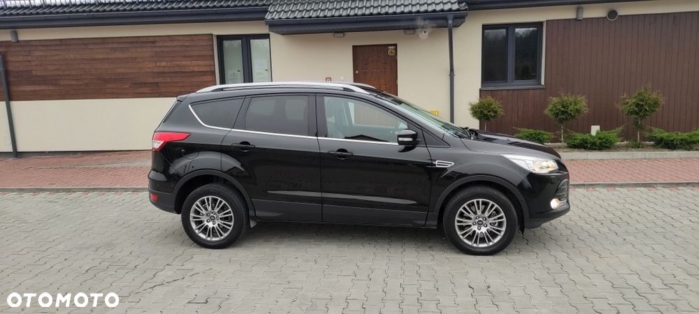 Ford Kuga 2.0 TDCi 2x4 Titanium - 14