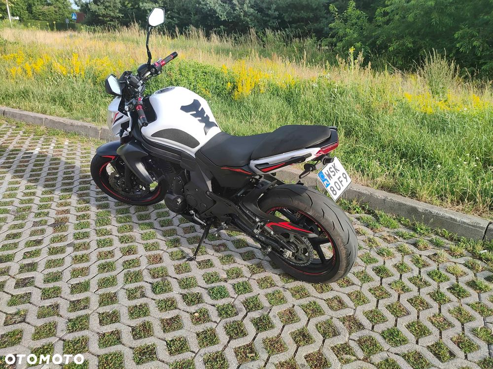Kawasaki ER - 4