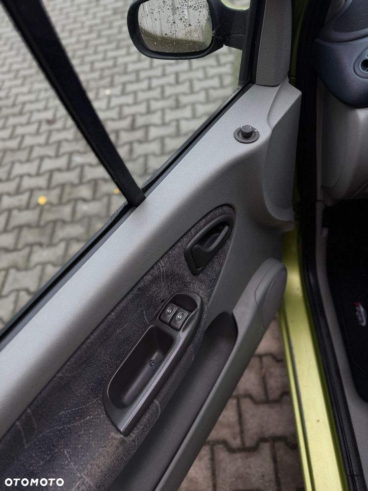 Renault Scenic Megane 1.6 RT 16V - 18