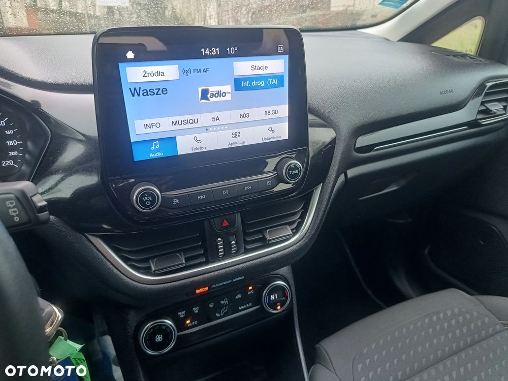 Ford Fiesta 1.0 EcoBoost S&S TITANIUM - 25