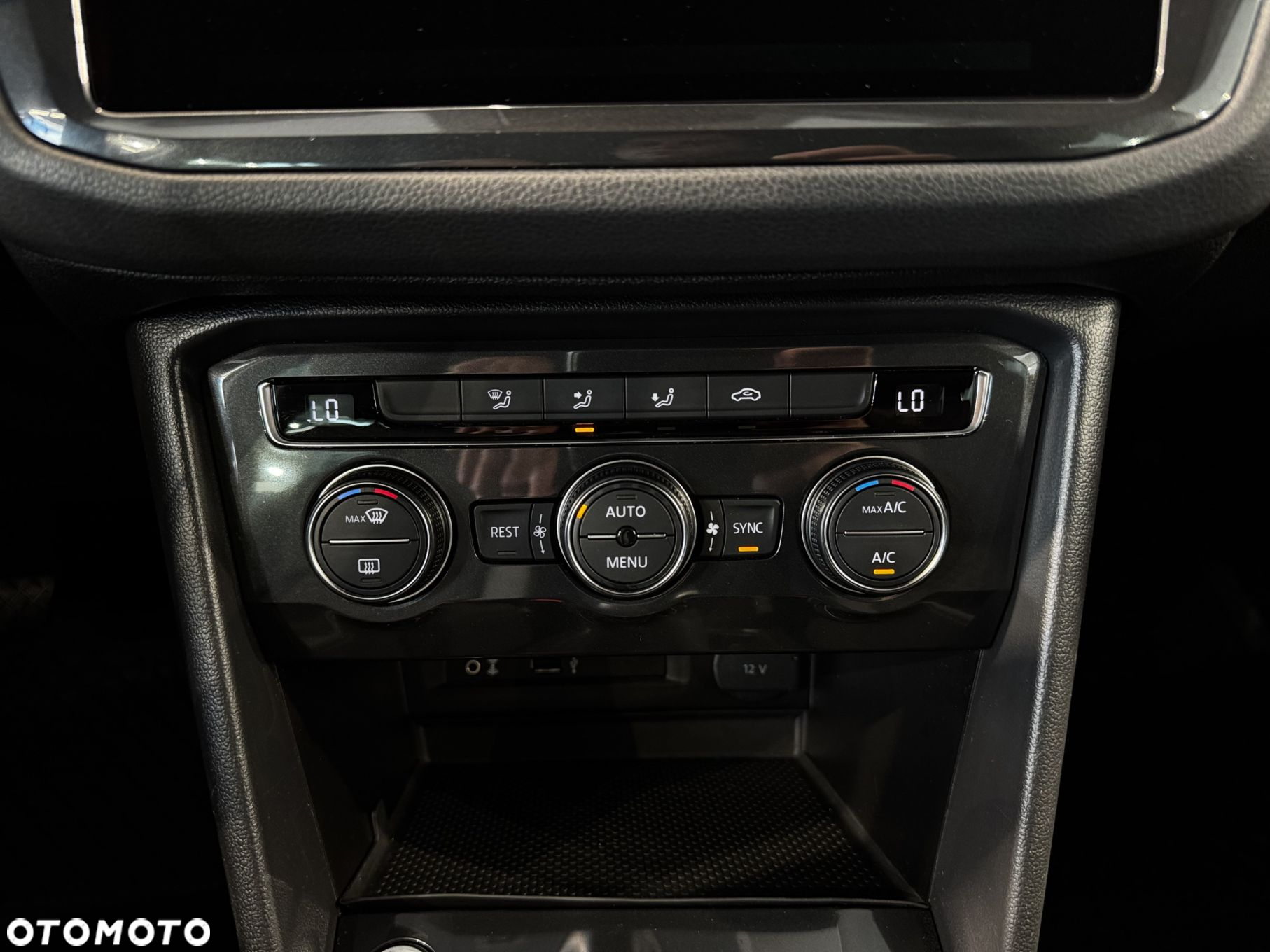 Volkswagen Tiguan - 26