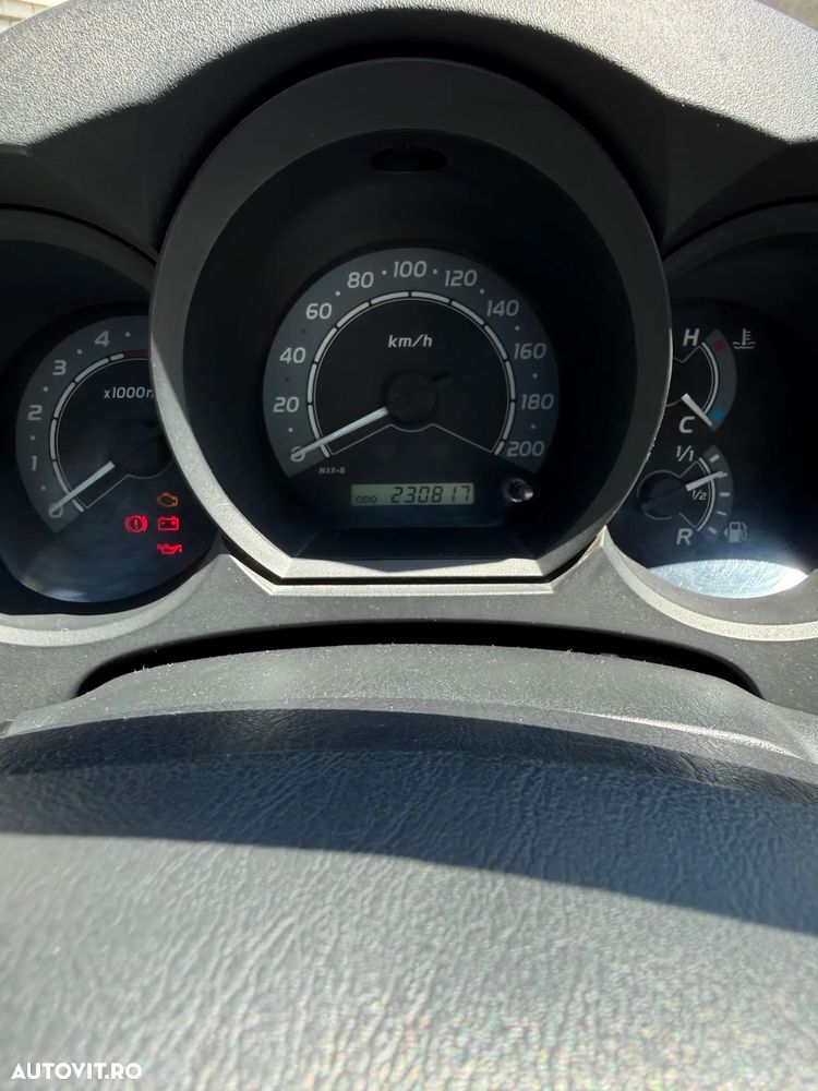 Toyota Hilux - 7