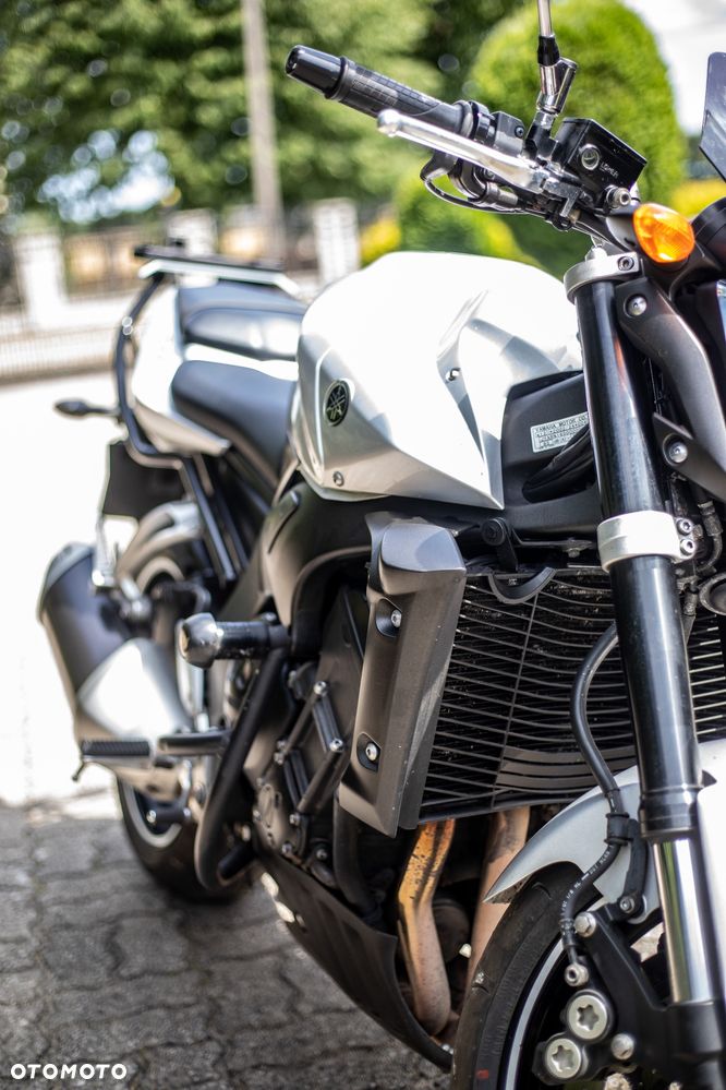 Yamaha FZ - 9