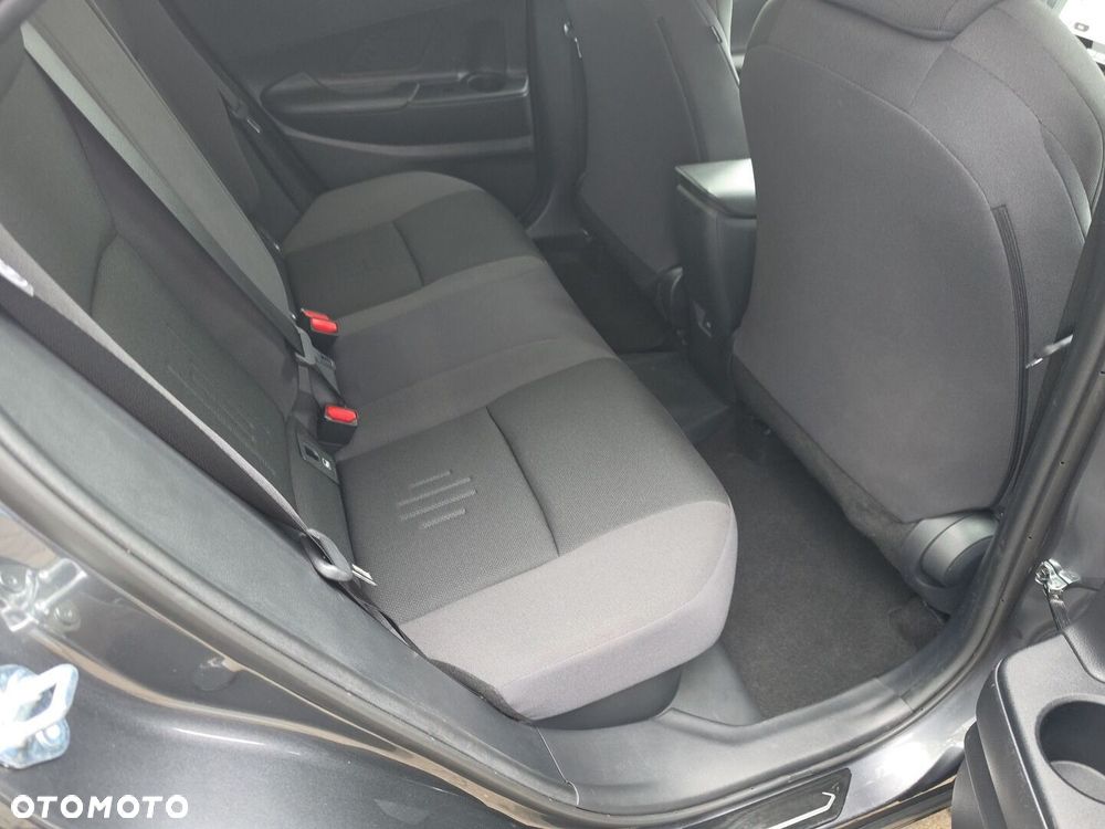 Toyota C-HR - 15