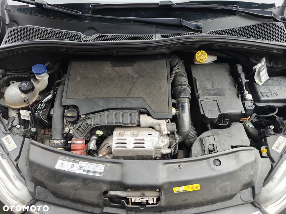 Peugeot 208 1.2 PureTech Allure S&S EAT6 - 13