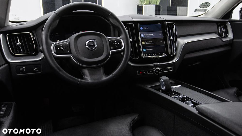 Volvo XC 60 B4 D Momentum Pro - 17