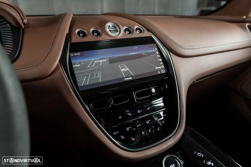 Aston Martin DBX 707 - 19