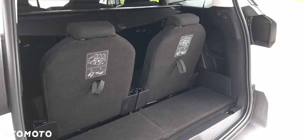 Peugeot 5008 - 21