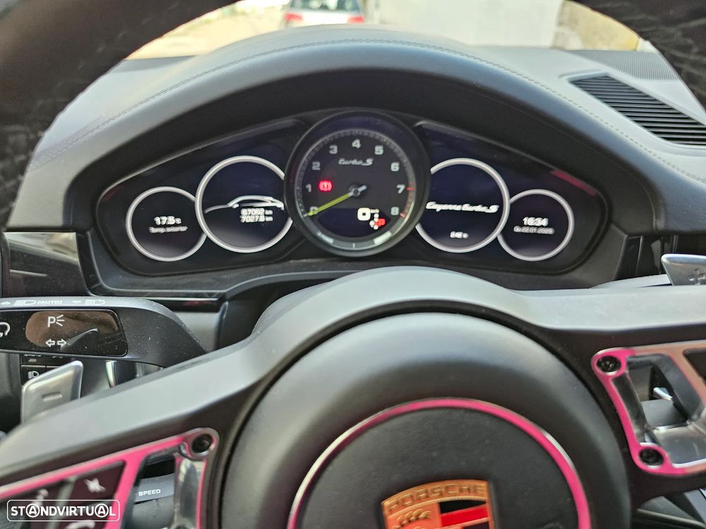 Porsche Cayenne Coupé Turbo S E-Hybrid - 3