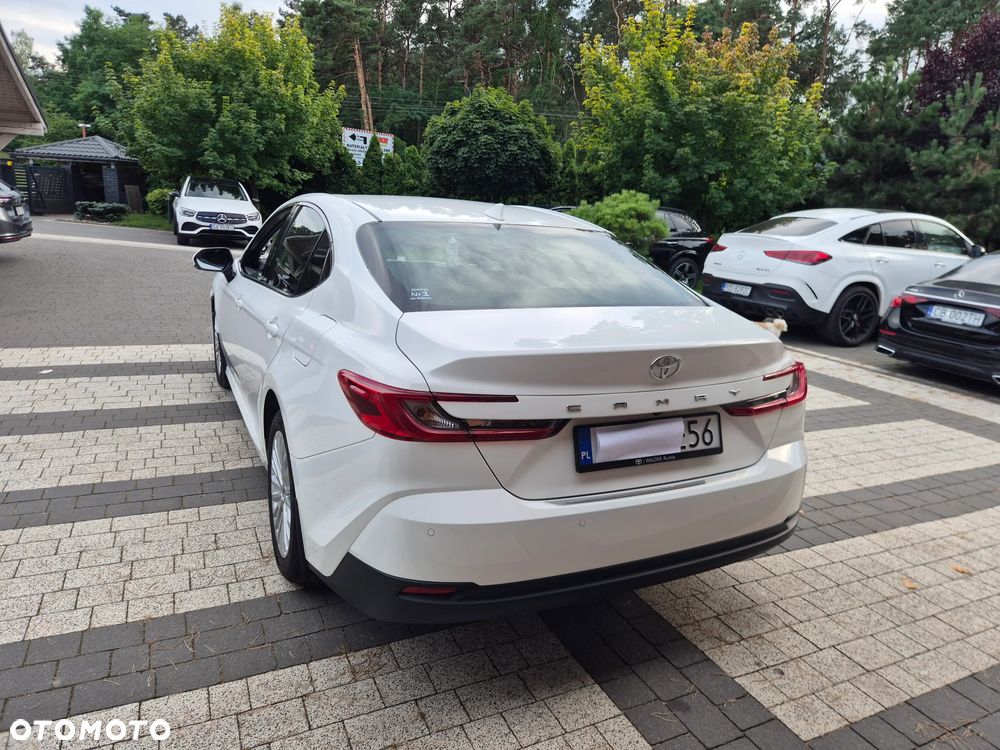 Toyota Camry - 13