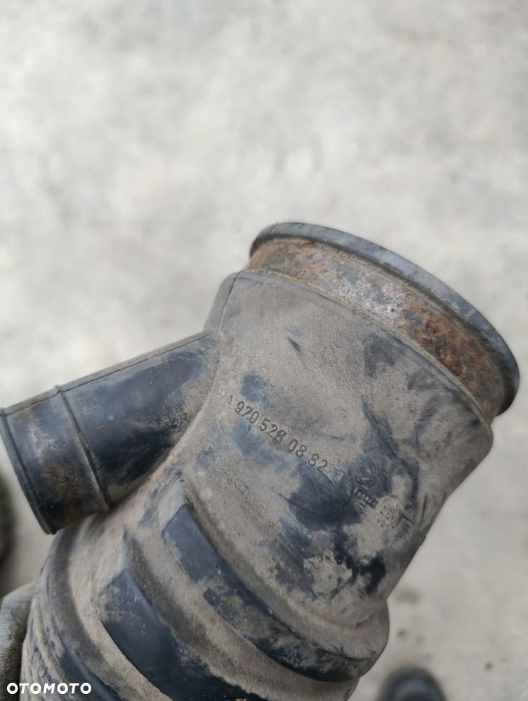 MERCEDES Atego Rura filtra powietrza A9735280082 - 2