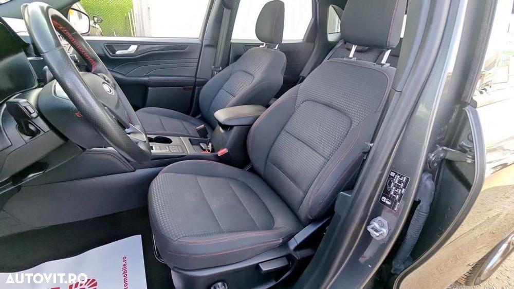 Ford Kuga - 12