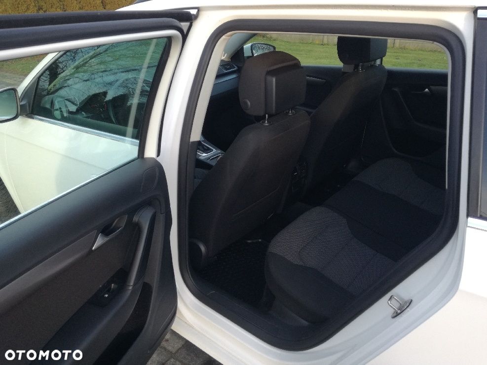 Volkswagen Passat 2.0 TDI Comfortline DSG - 9