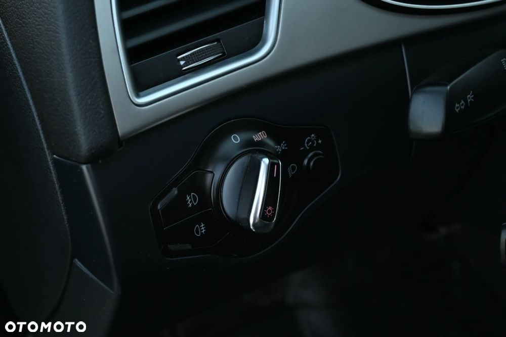 Audi A4 Limousine 1.8 TFSI S line Sportpaket - 36