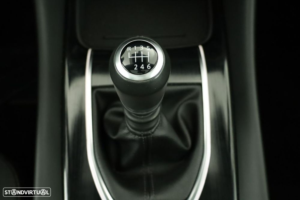 Nissan Qashqai 1.3 DIG-T Premiere Edition - 14