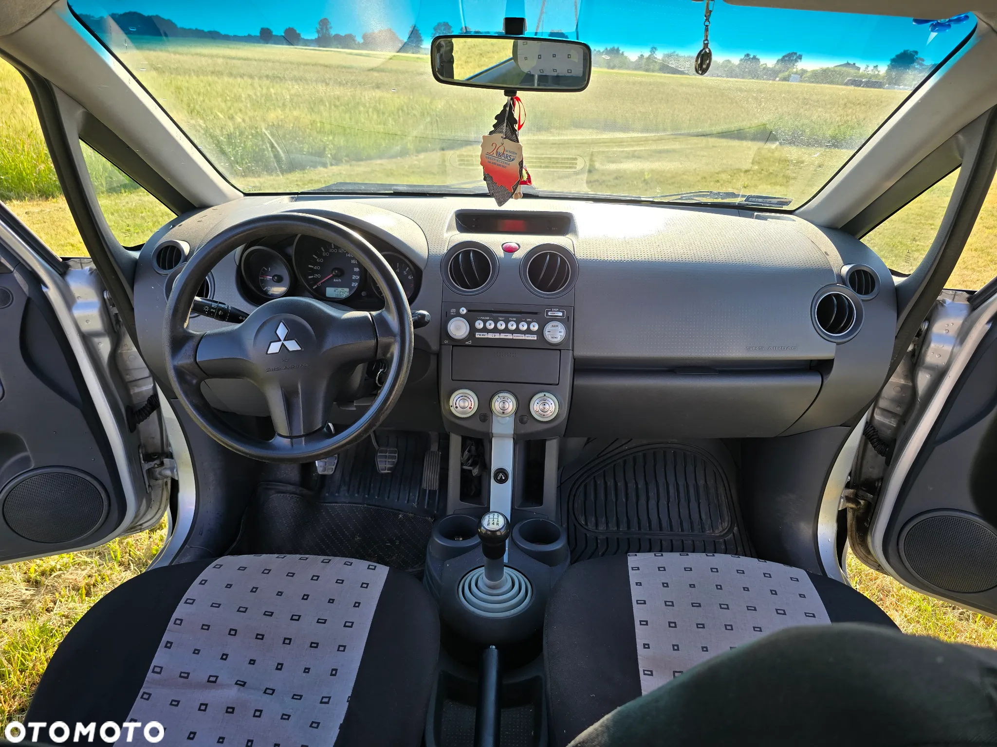 Mitsubishi Colt - 7