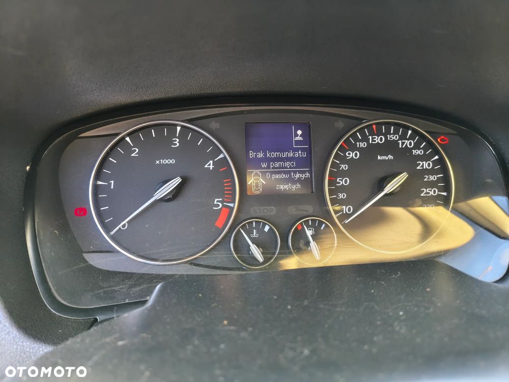 Renault Laguna dCi 150 FAP GT - 8