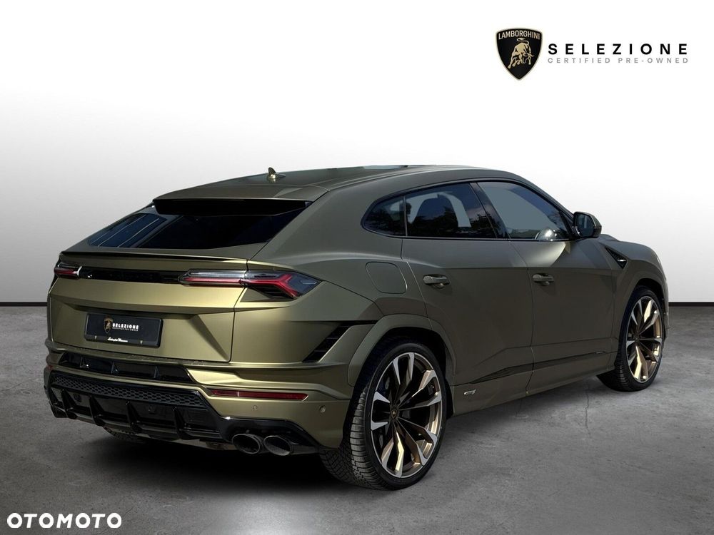 Lamborghini Urus - 4