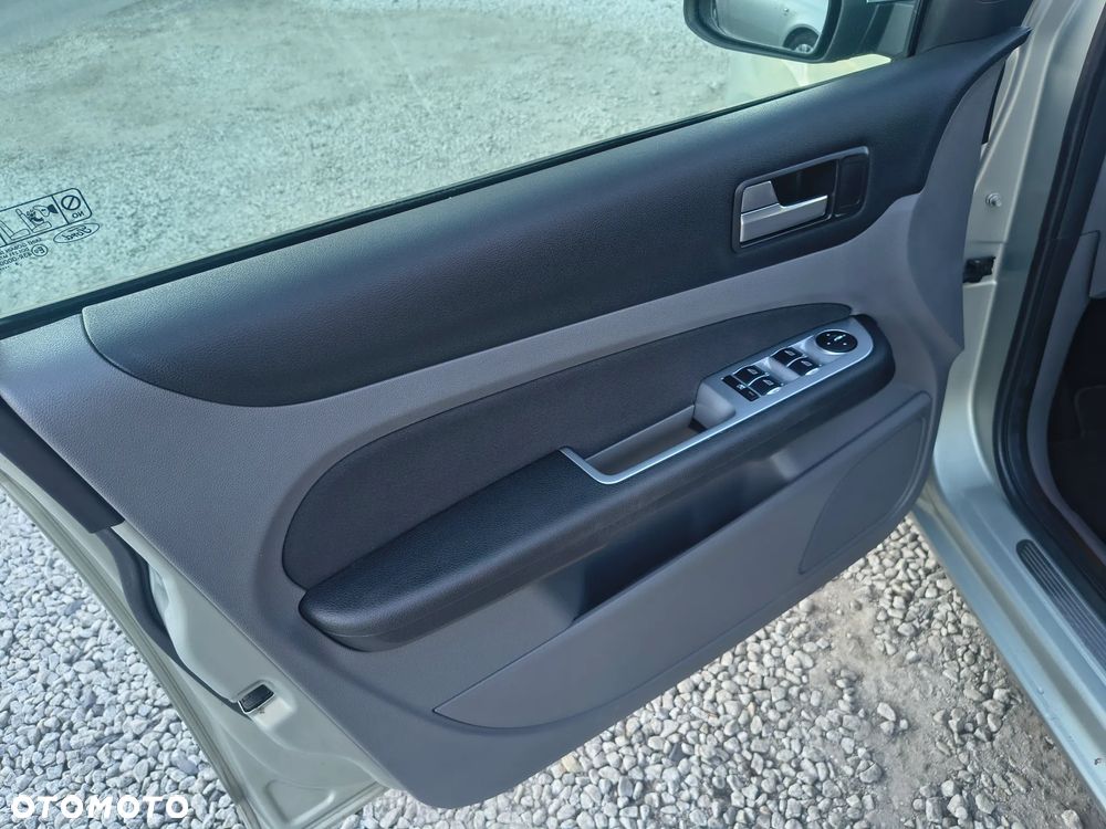 Ford Focus 1.6 Ghia - 13