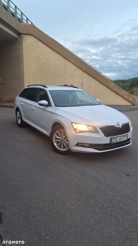 Skoda Superb 1.6 TDI Style - 4