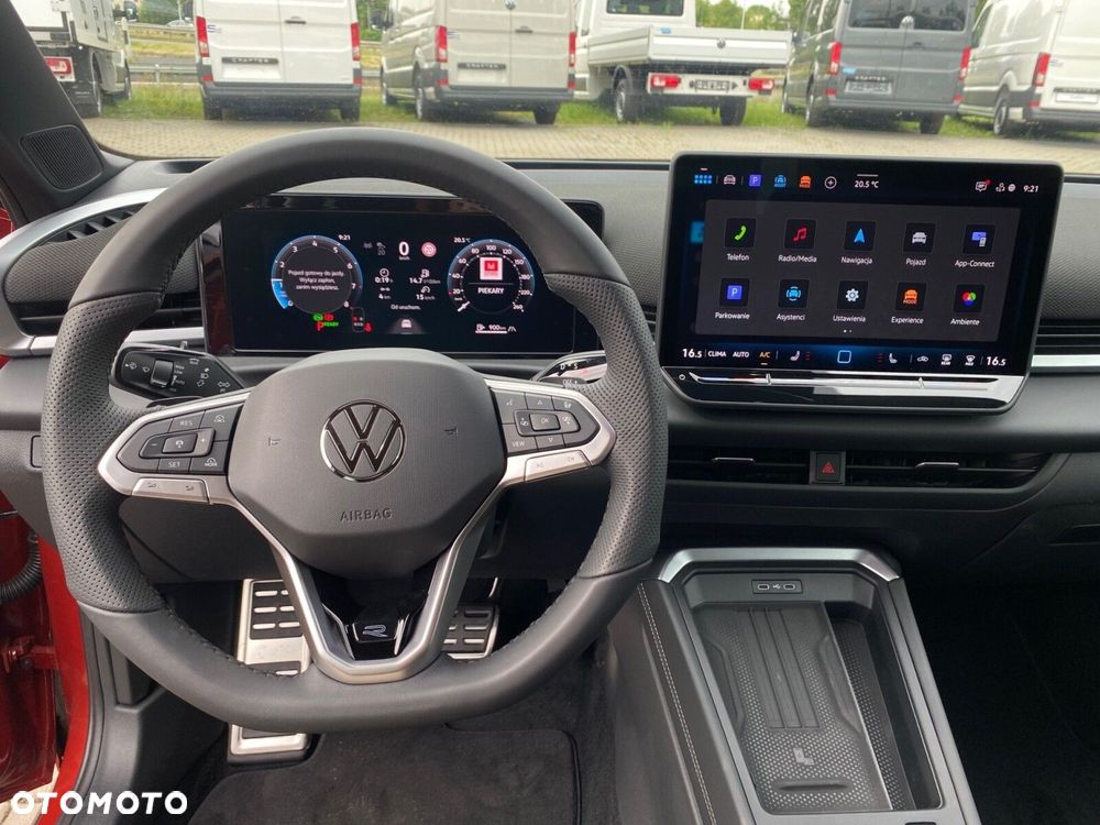 Volkswagen T-Roc 1.5 eTSI R-Line DSG - 8