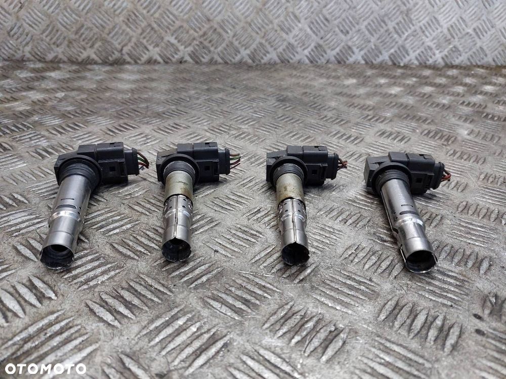 CEWKA ZAPŁONOWA VOLKSWAGEN GOLF V PLUS 1.6 FSI 036905715A 0986221023 - 2