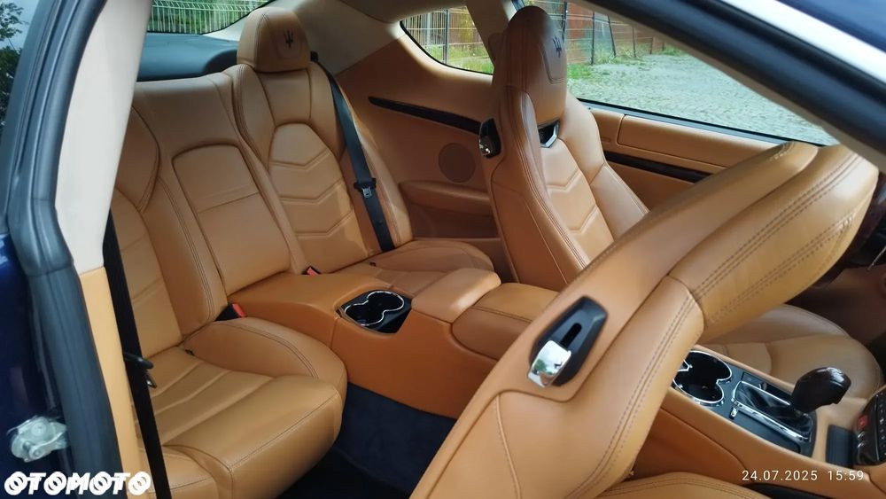Maserati GranTurismo S Automat - 12