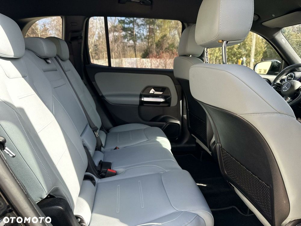 Mercedes-Benz GLB 200 AMG Line 7G-DCT - 21