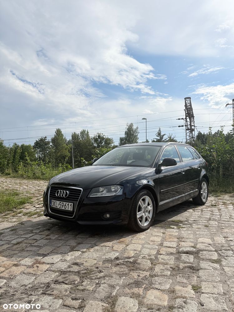 Audi A3 Sportback - 1