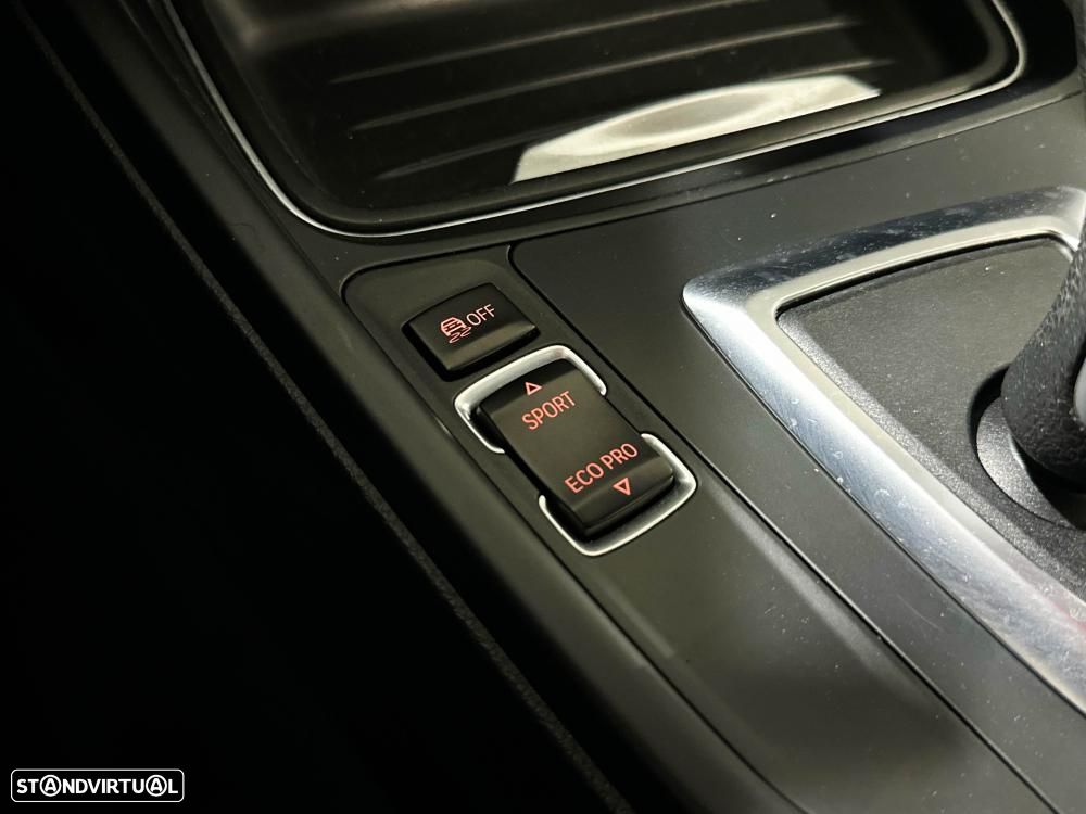 BMW 318 d Line Sport Shadow Auto - 54