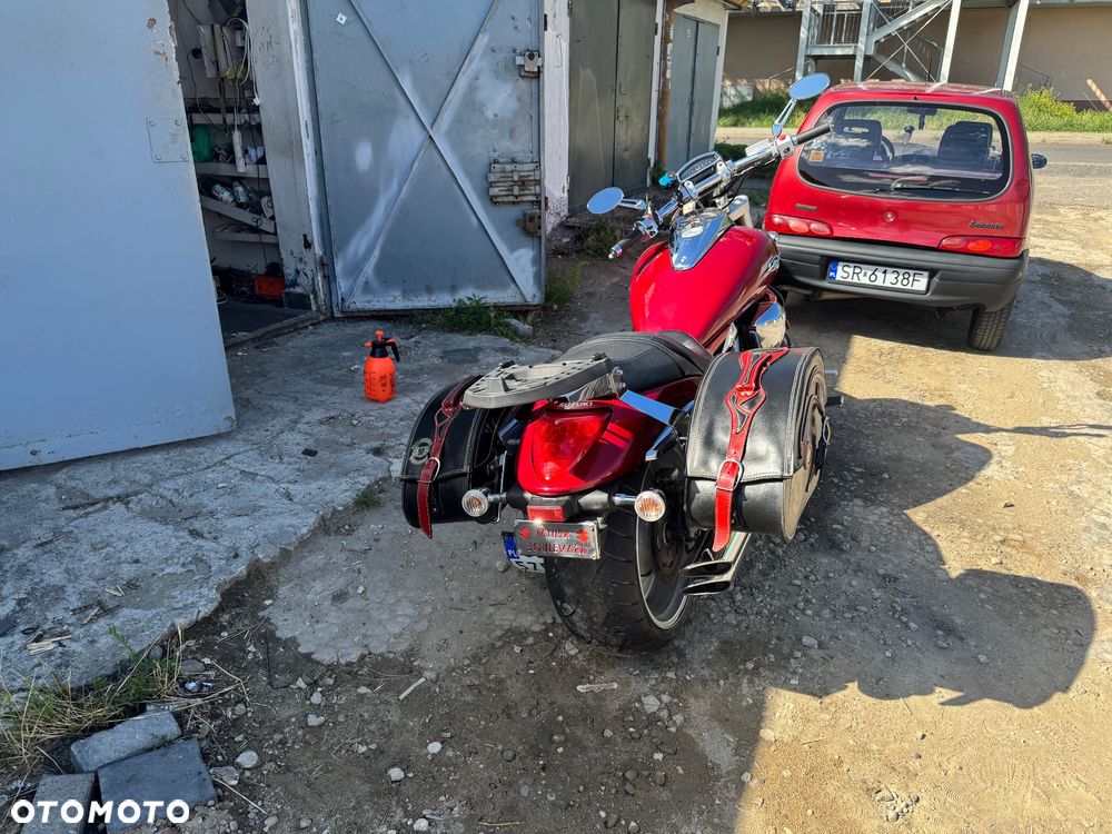 Suzuki Boulevard - 3