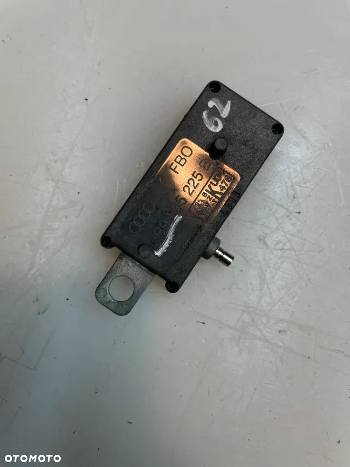 WZMACNIACZ ANTENOWY AUDI A6 C5 4B9035225B - 1