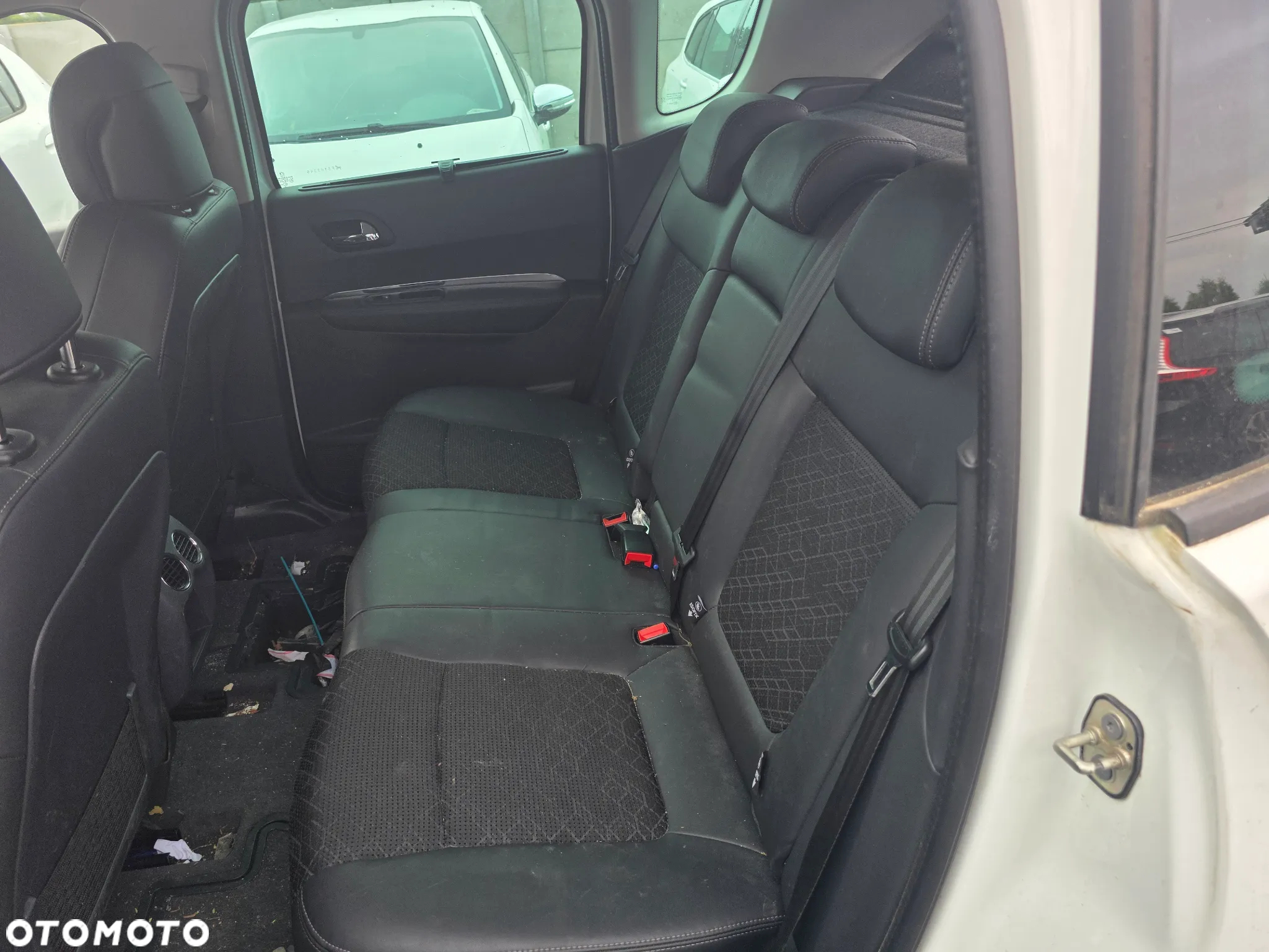 Peugeot 3008 BlueHDi 120 EAT6 Stop & Start Allure - 3