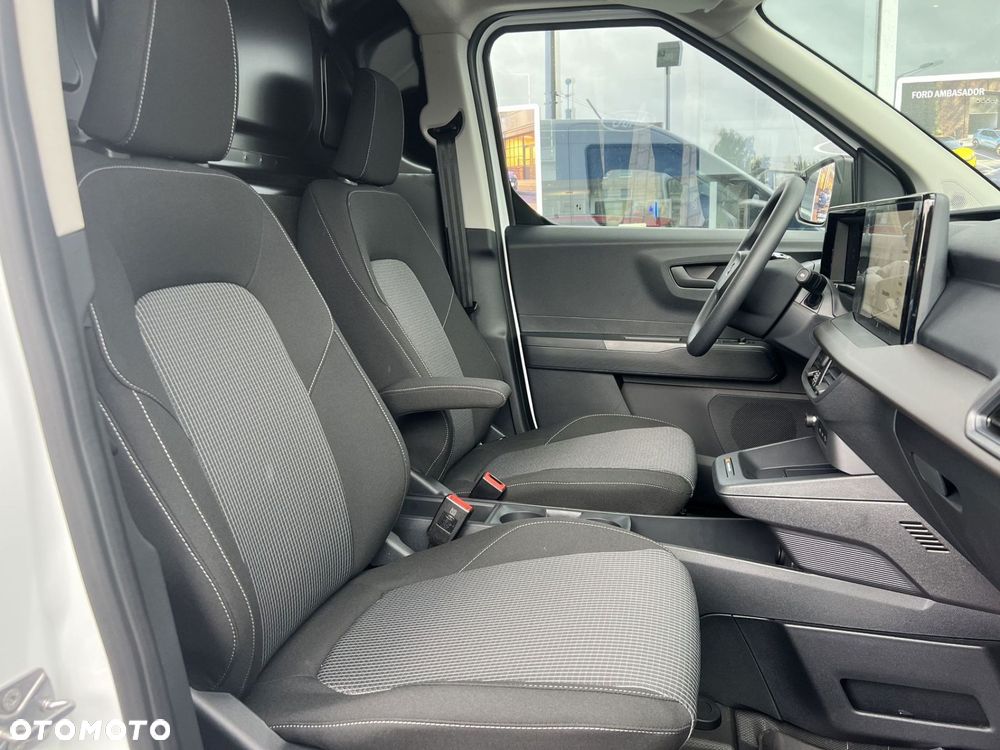 Ford Transit Courier - 16