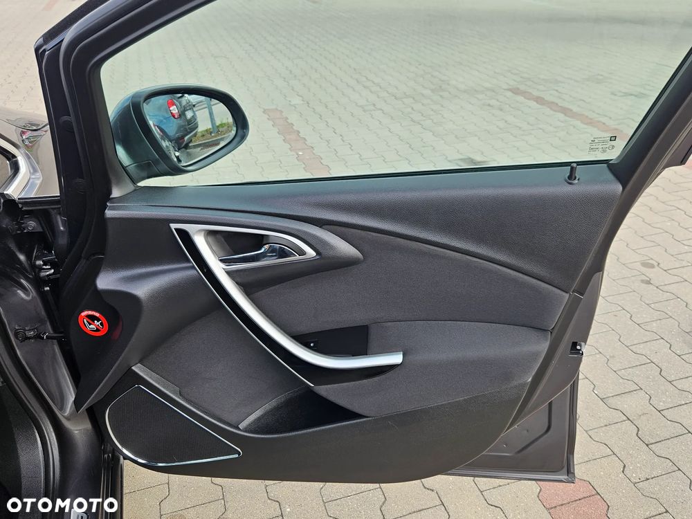 Opel Astra 1.4 Turbo Design Edition - 16