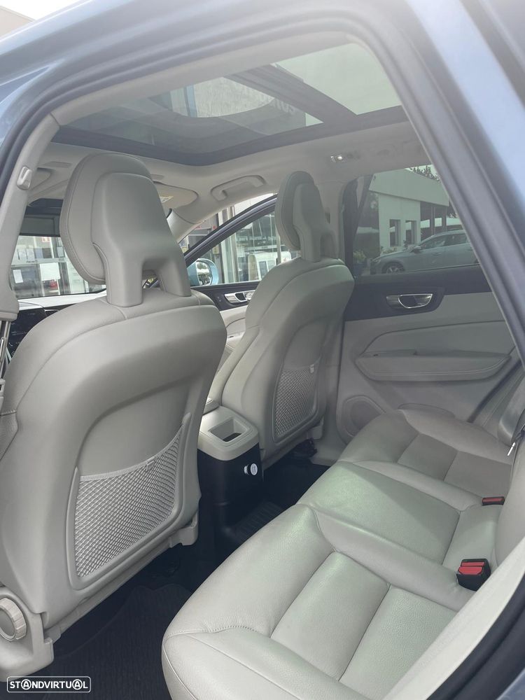 Volvo XC 60 2.0 T8 PHEV Momentum AWD - 12