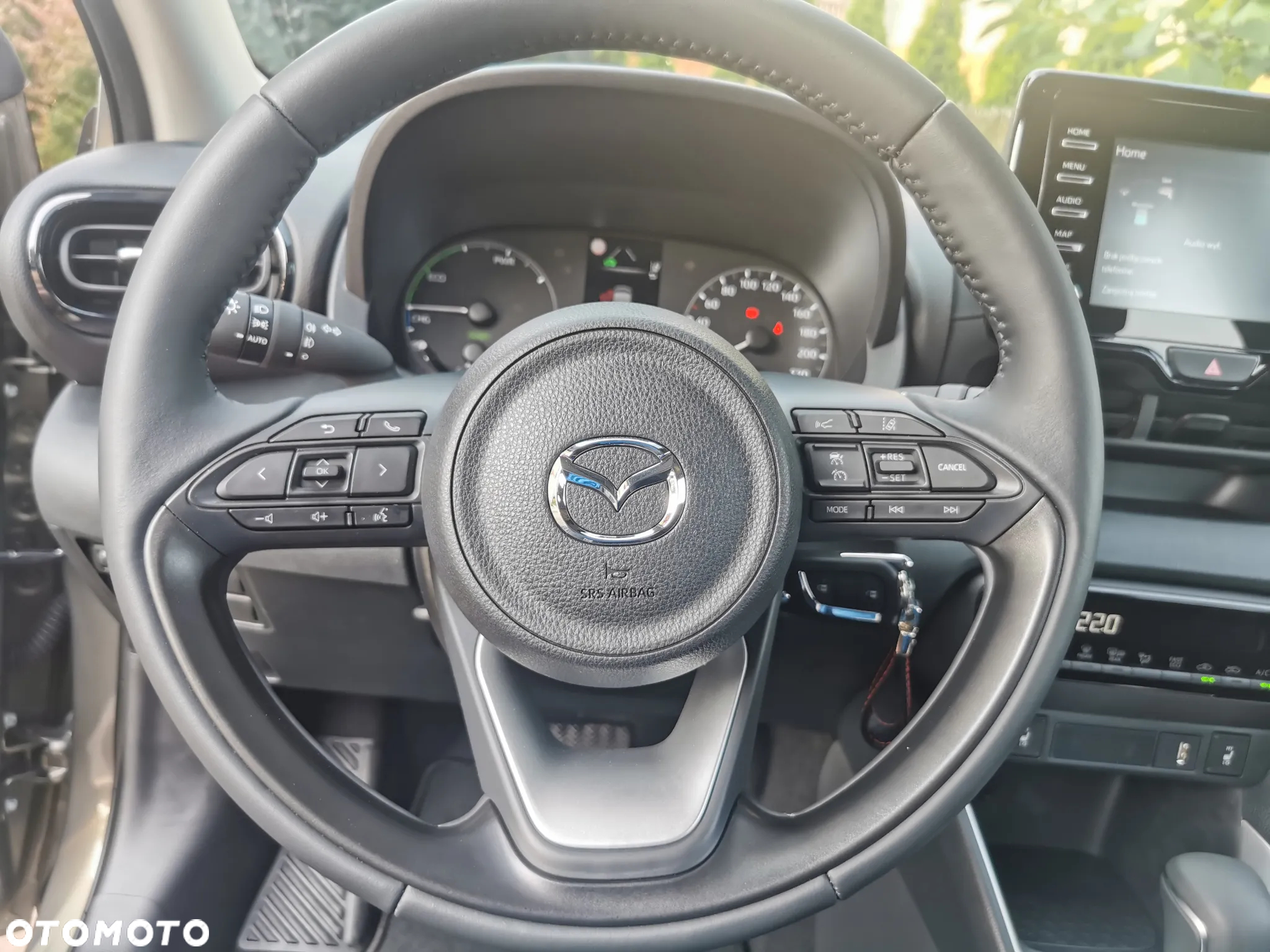 Mazda 2 - 24