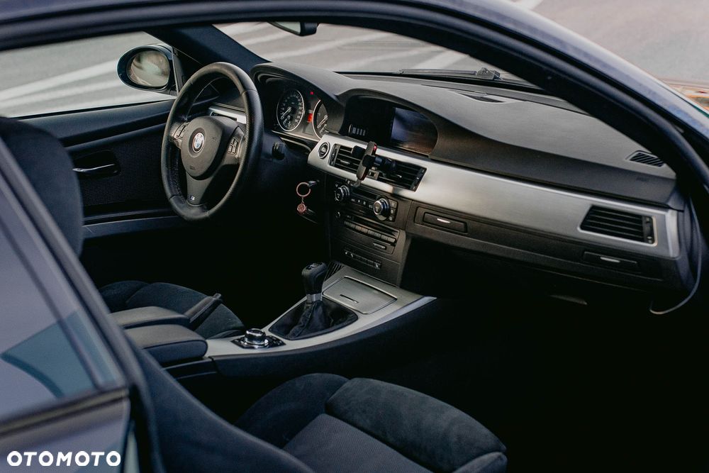 BMW Seria 3 330d - 32