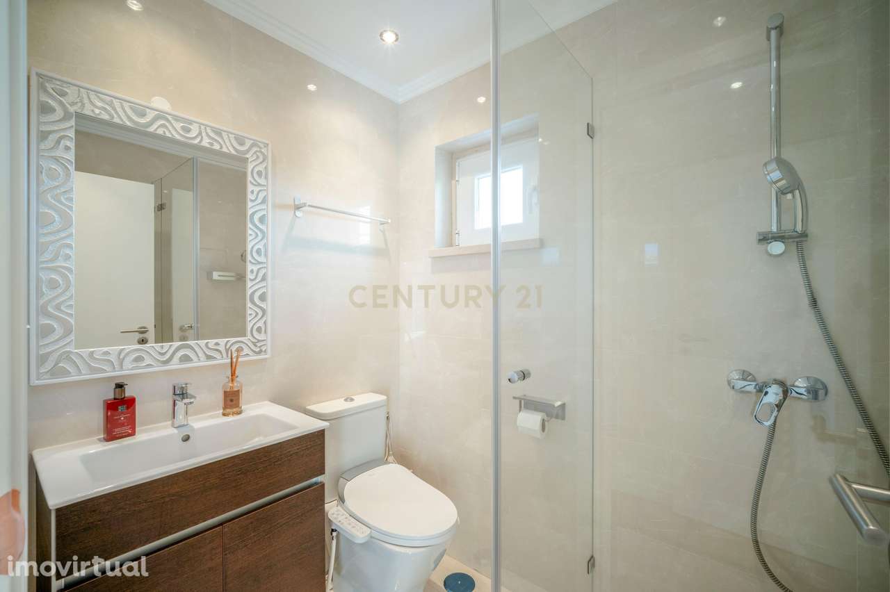 Moradia T5 em Birre com Jardim e Piscina com 718m² - Grande imagem: 2/37