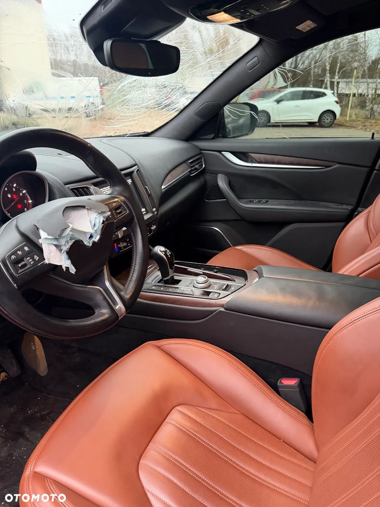 Maserati Levante S Q4 GranLusso - 9