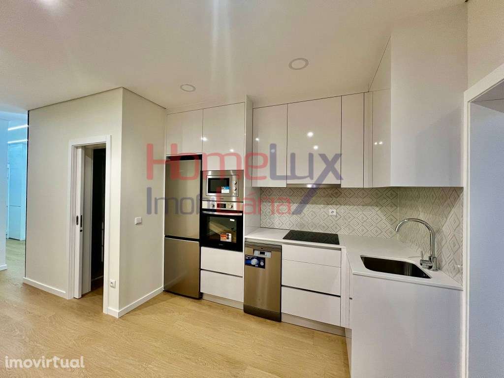 Andar Moradia T3 em Águas Santas - Grande imagem: 2/22