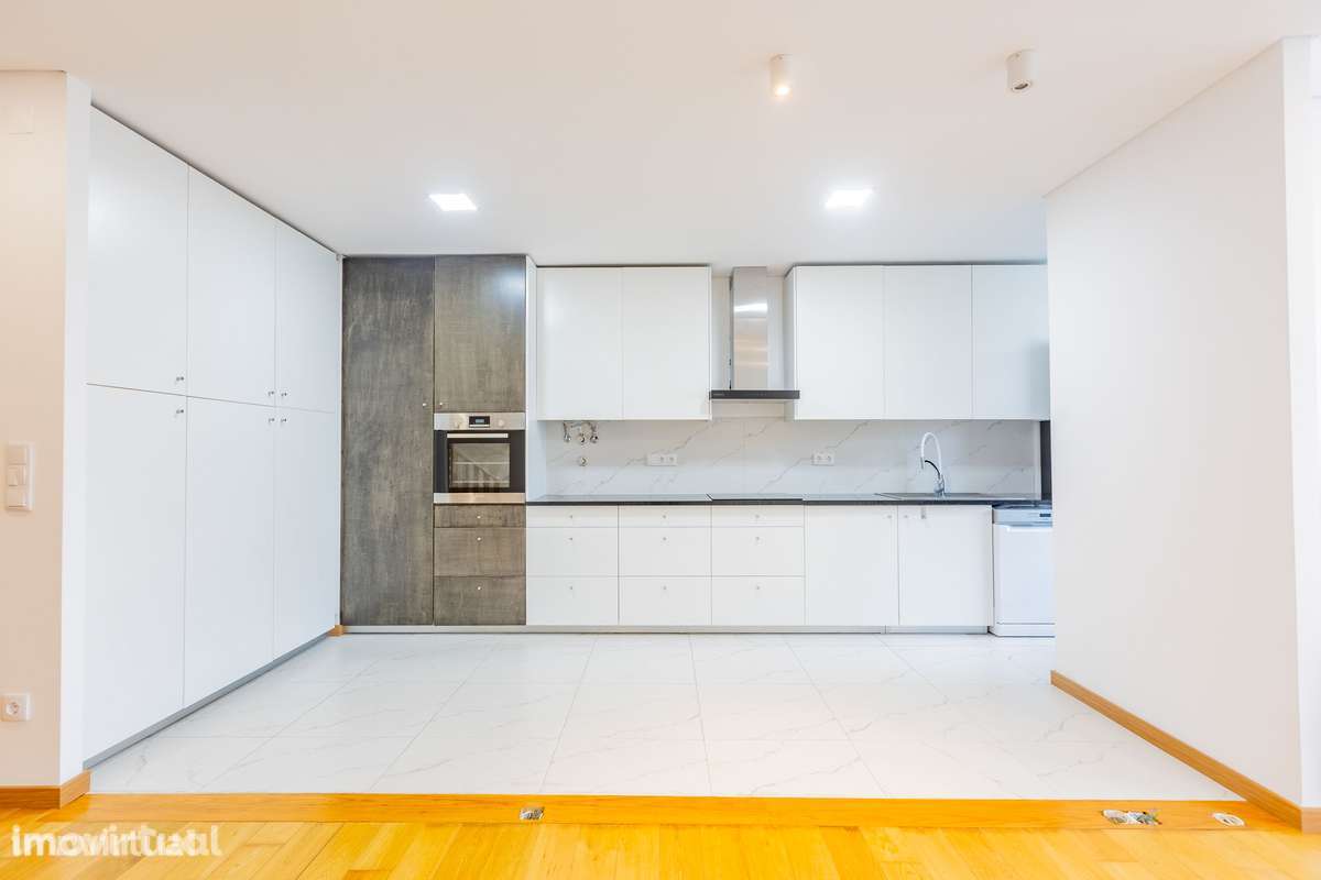 Apartamento T3 - Pico da Pedra - Grande imagem: 2/45