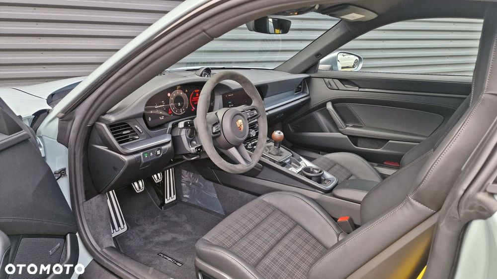 Porsche 911 - 8