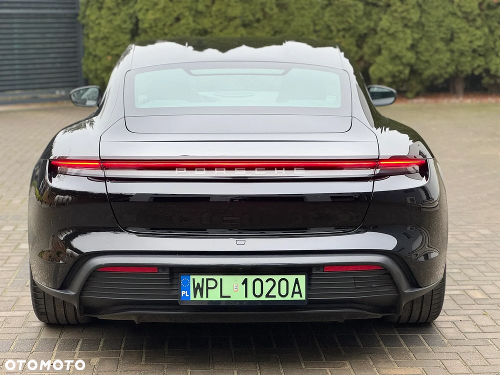 Porsche Taycan - 7