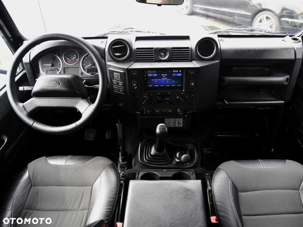 Land Rover Defender - 5