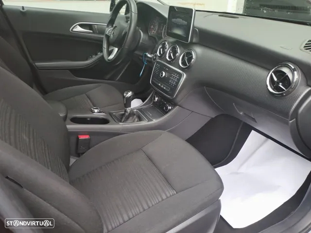 Mercedes-Benz A 180 d - 13