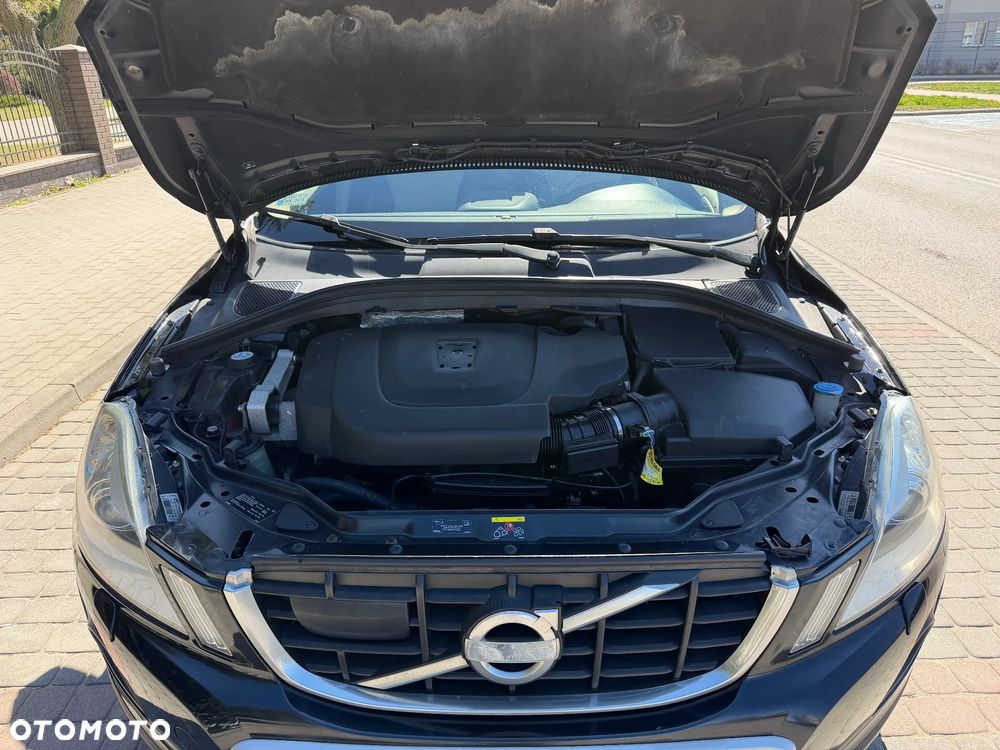 Volvo XC 60 D5 AWD Momentum - 17