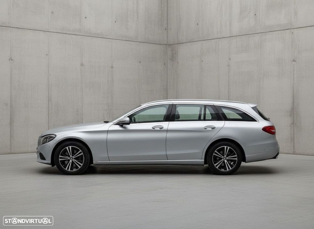 Mercedes-Benz E 220 d Avantgarde - 4