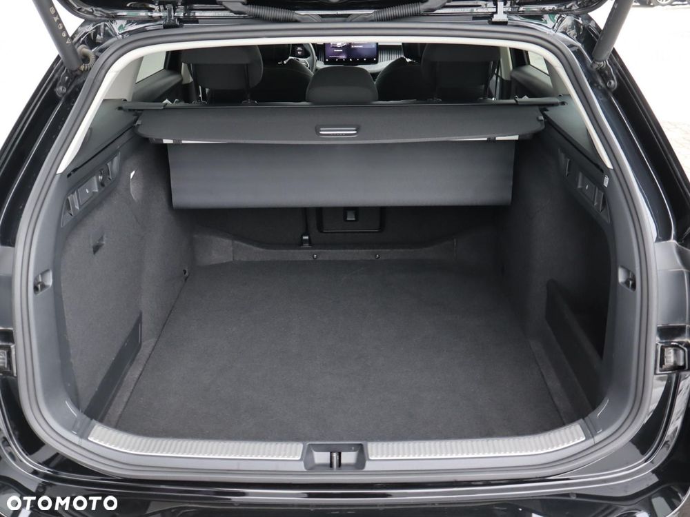 Skoda Superb 1.5 TSI mHEV DSG Selection - 8