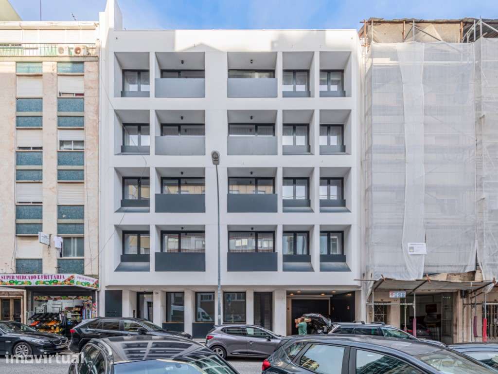 Apartamento Duplex T1, Terraço, 1 estacionamento nas Avenidas Novas - Grande imagem: 3/28